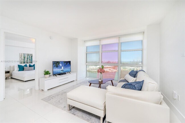 Building Photo - 50 Biscayne Blvd