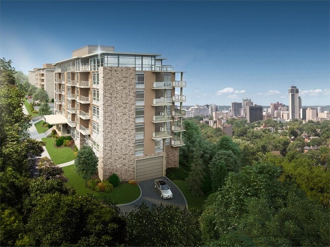 Building Photo - 455 Charlton Av E