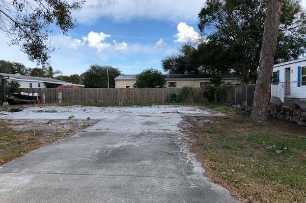 Building Photo - 1632 Ridge Dr