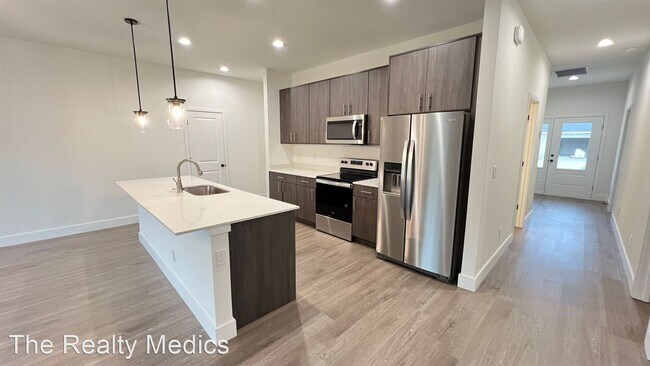 Foto del edificio - 4 br, 2 bath House - 1285 Hastings Rd SW