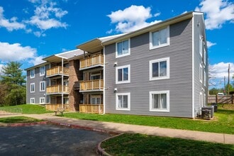 Building Photo - 40 South Ave