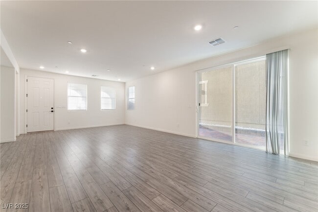Building Photo - 2526 Amedeo Ln