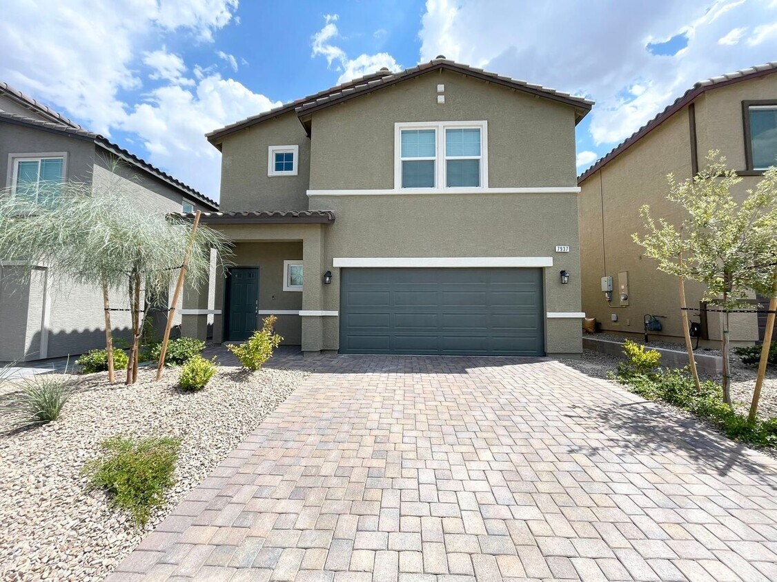 Foto principal - 7937 Diamond Sky Ave