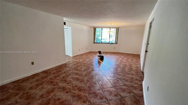 Foto del edificio - 730 Coral Way