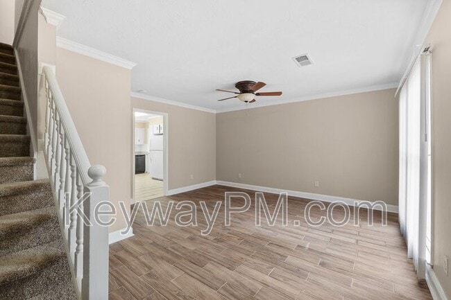 Building Photo - 2320 Greengate Dr