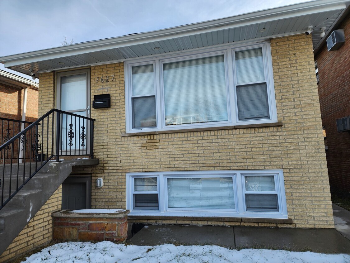 Primary Photo - 7627 64th St