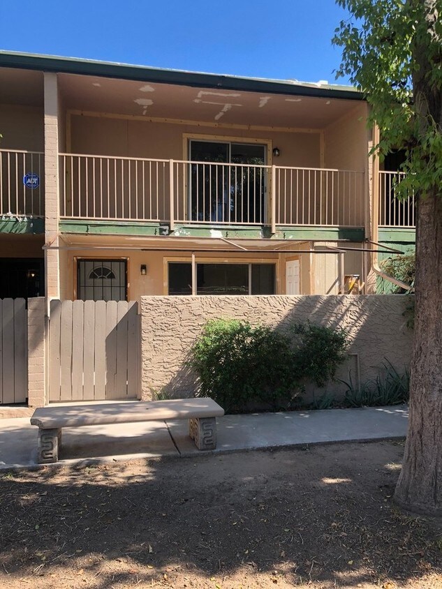 Primary Photo - 6565 N 19th Ave