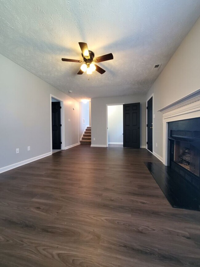 Building Photo - 824 Zadock Dr
