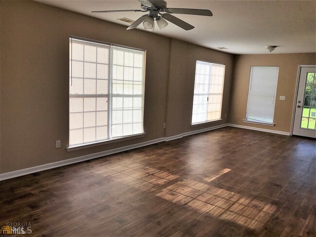 Building Photo - 164 Herschel Dr