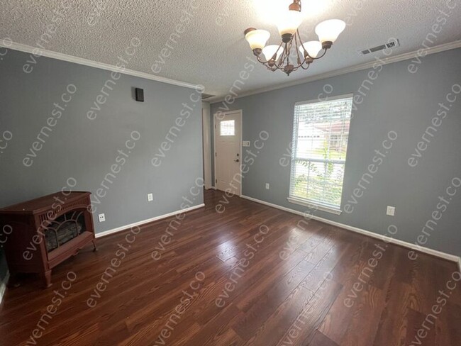 Building Photo - 26 Silverleaf Ct