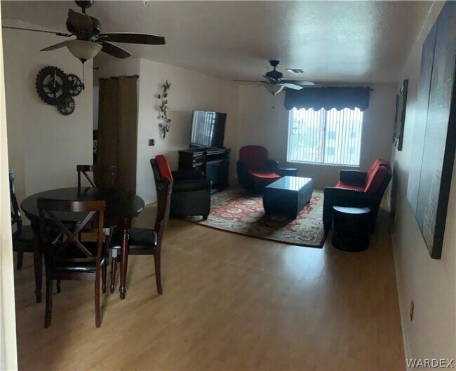 Building Photo - 2052 Mesquite Ln