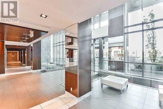 Photo du bâtiment - 225-1225 Sherway Gardens Rd