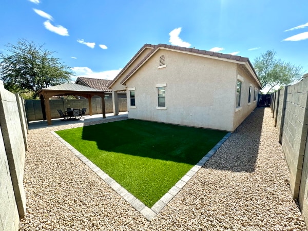 Foto del edificio - 1647 S 170th Ave