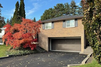 Building Photo - 36 Shieldmark Crescent