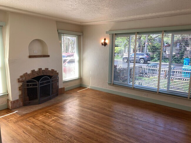 Foto del edificio - Memorial Hospital 2 bedroom 2 bathroom hom...