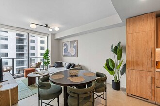 Building Photo - 11 NE 6th St