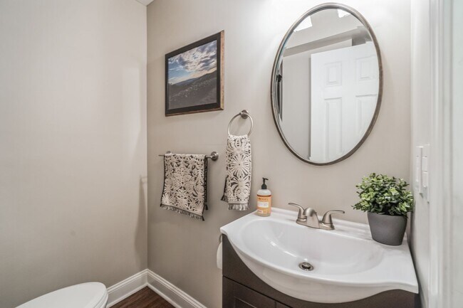 Foto del edificio - 5 Bedroom 2.5 Bath Single Home in Lafayette Hill, PA!