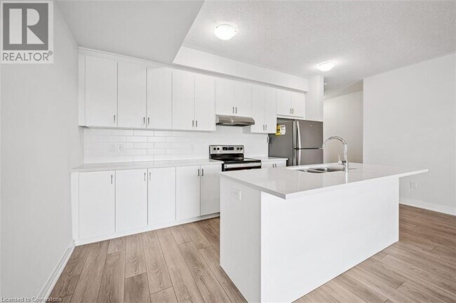 Building Photo - 91 REVERIE Wy