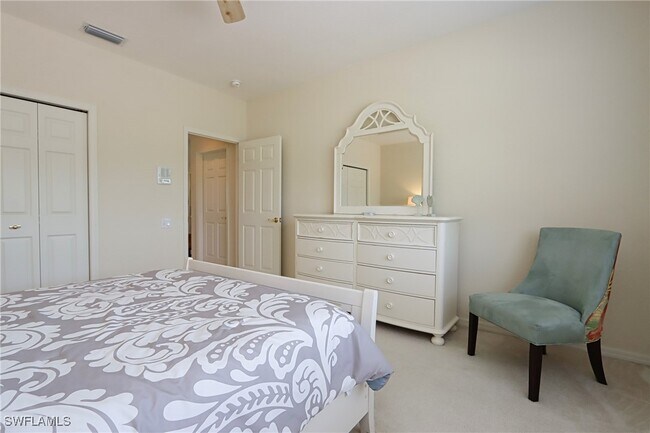 Foto del edificio - 5901 Ashford Ln