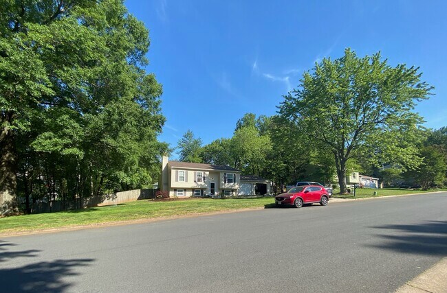 Photo - 2801 Reign St House