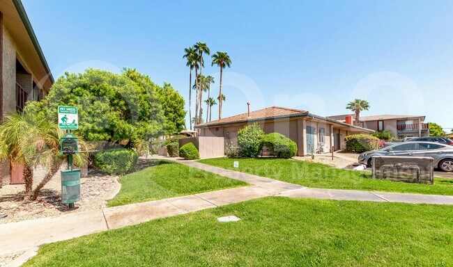 Foto del edificio - 4354 N 82nd St