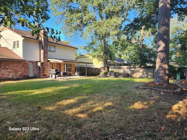 Foto del edificio - 515 Shady Glade Dr