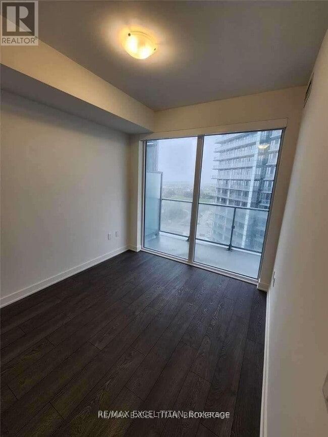 Building Photo - 4675 Metcalfe Ave