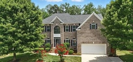 Building Photo - 1362 Rosemont Dr