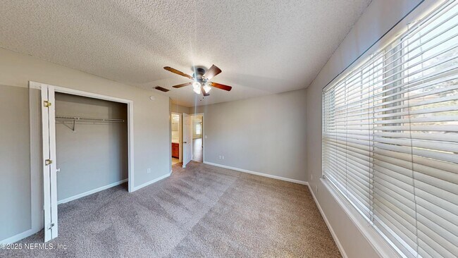 Foto del edificio - 236 Otterwood Ct