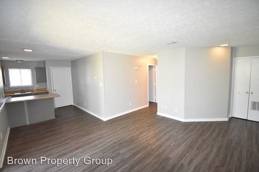 Foto del edificio - 943 Applewood Ln