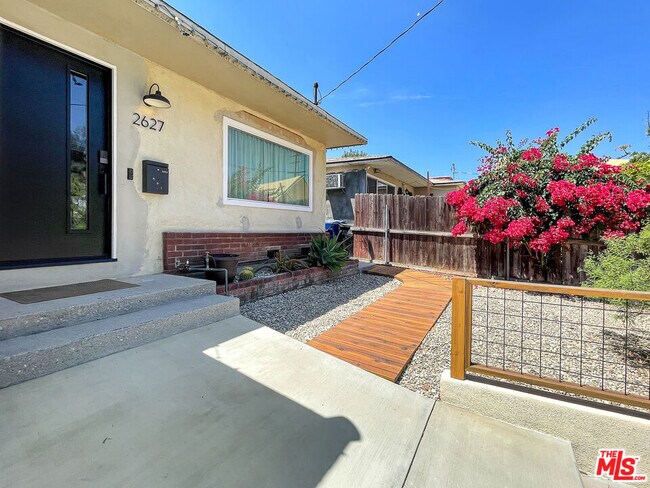 Building Photo - 2627 Lombardy Blvd