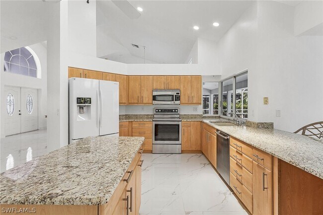 Building Photo - 5301 SW 9th Pl