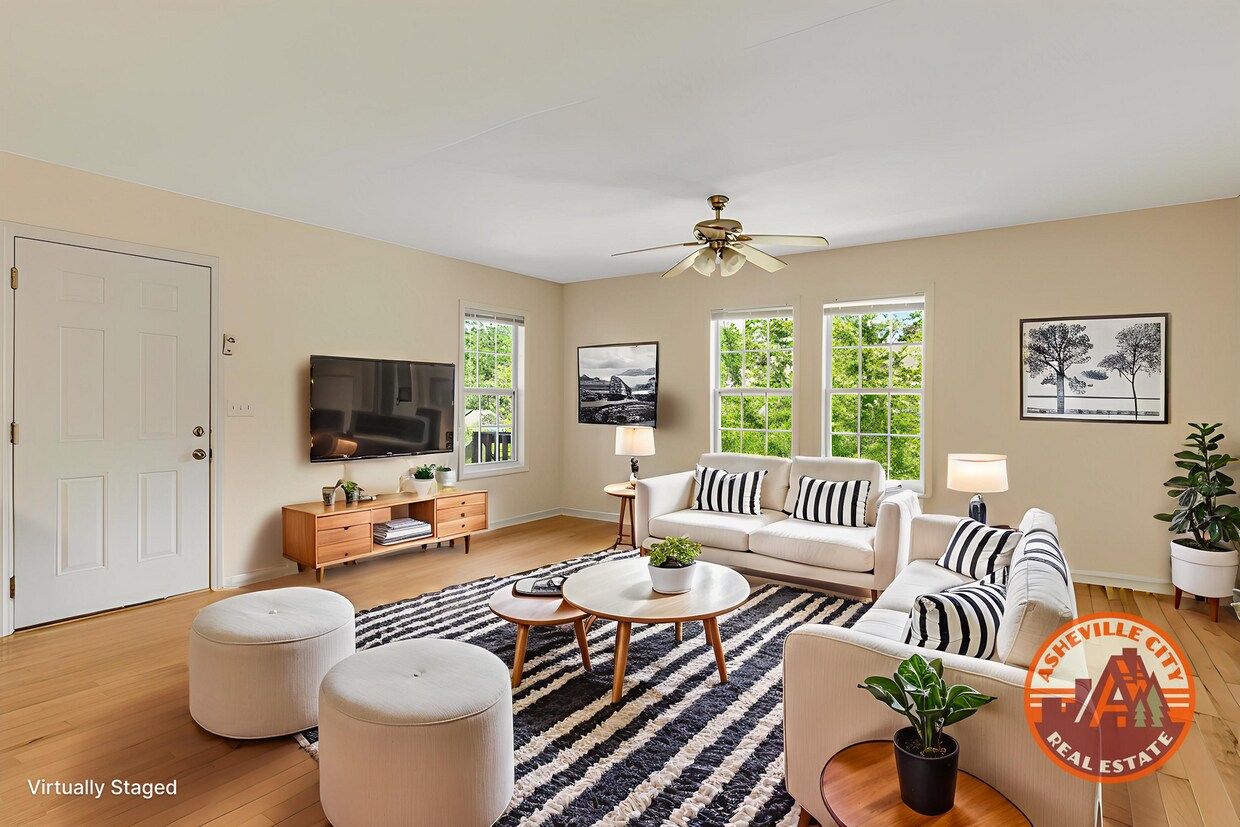 Primary Photo - 3-Bedroom Home in West Asheville with Fenc...