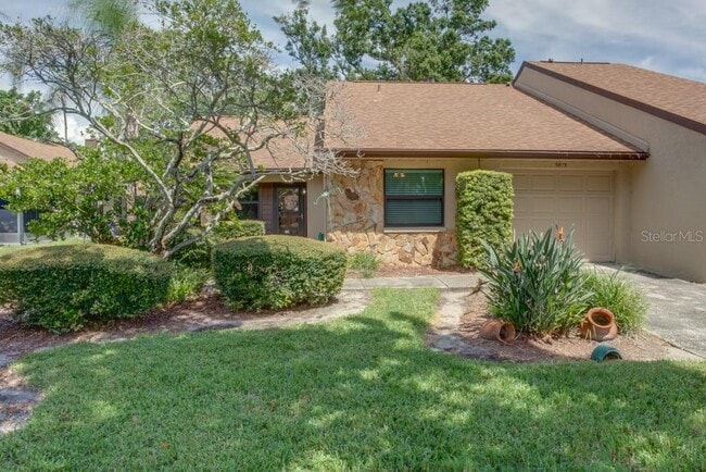 Foto del edificio - 9815 Lake Seminole Dr E