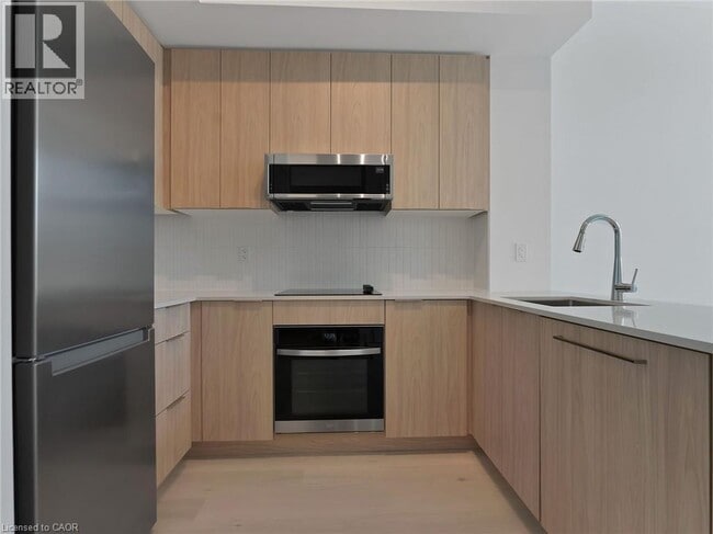 Photo du bâtiment - 2501 Saw Whet Blvd.