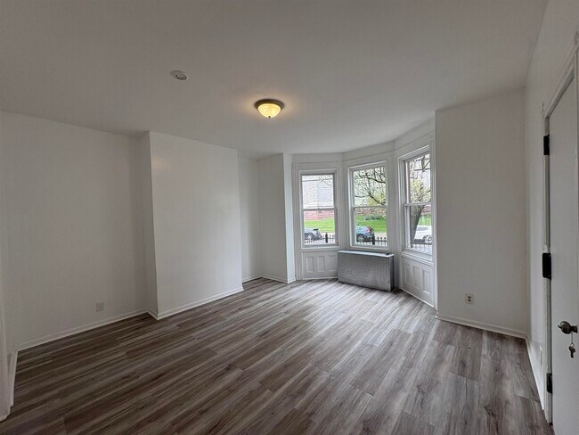 Foto del edificio - 139 Clifton Ave