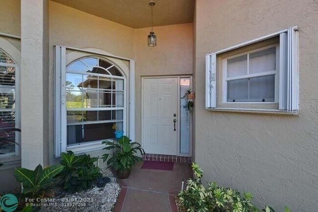 Foto del edificio - 2788 Wood Fern Dr