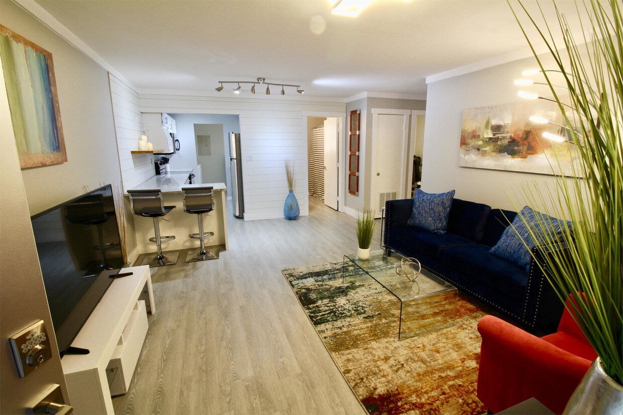 4 Oxmore Flint Rd SW Unit C2, Decatur, AL 35603 Apartment for Rent