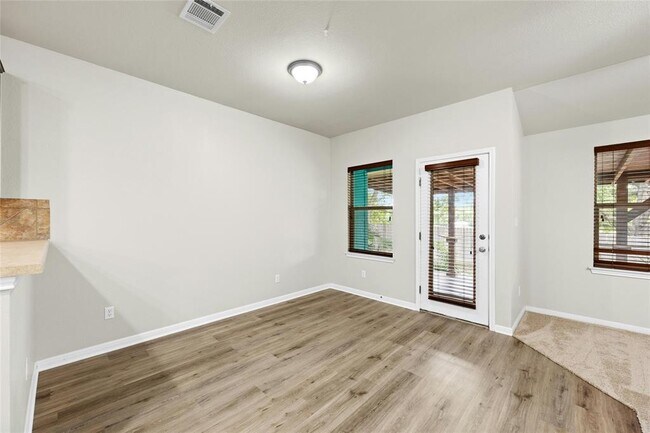 Foto del edificio - 7614 Buck Meadow Dr