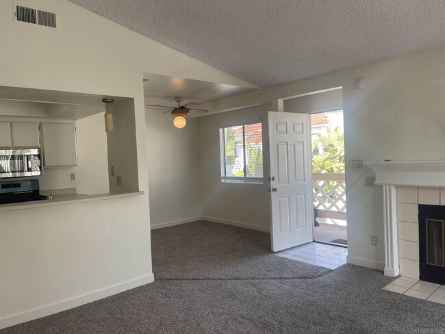 Building Photo - 9419 Fairgrove Ln