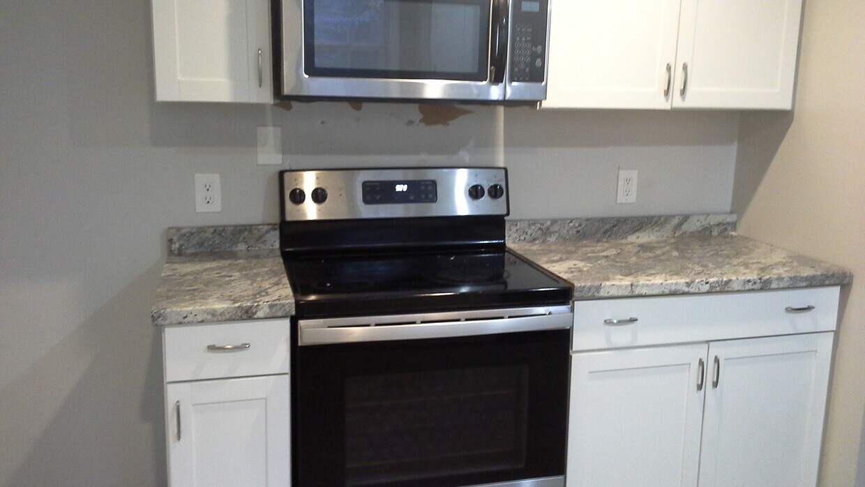 Primary Photo - 2593 Nancelon Cir N