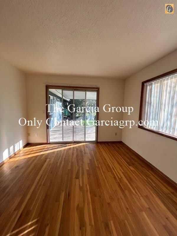 Foto del edificio - 17006 SE Morrison Ct