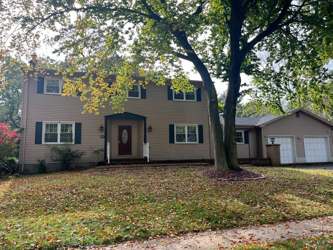 1040 Hillside Dr, North Brunswick Township, NJ 08902 House Rental in North Brunswick Township