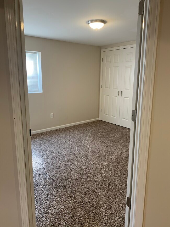 Foto del edificio - PINE GROVE MANOR