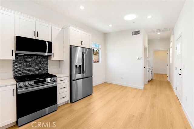 Foto del edificio - 4040 Somers Ave