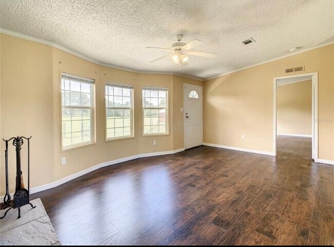 Building Photo - 1122 St Tropez Ct