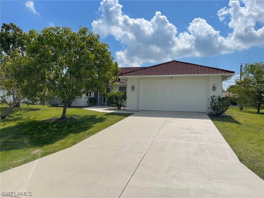 Primary Photo - 3525 SW 8th Pl