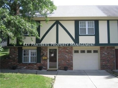 Foto del edificio - 7175 NW Chapel Woods Cir