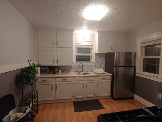 Building Photo - 79 Holcroft Rd