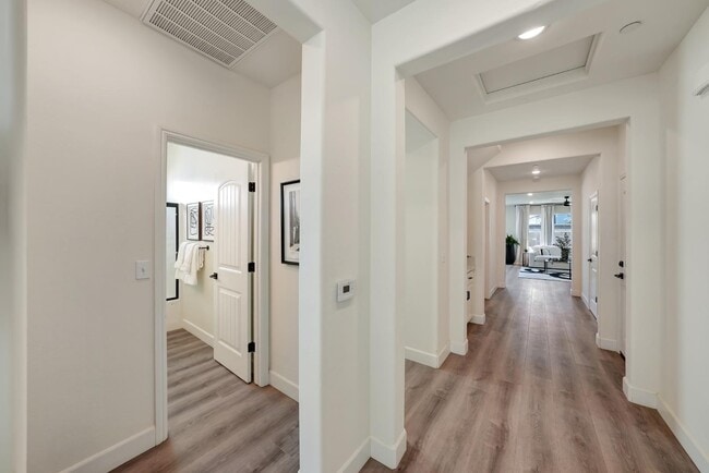 Building Photo - 168 N Falcon Ave